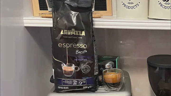 Prepara un Café espresso con el Café Lavazza espresso Barista